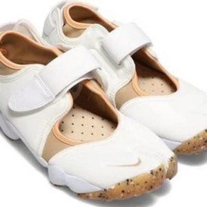 Women's Nike Air Rift Split Toe - White - Size 8